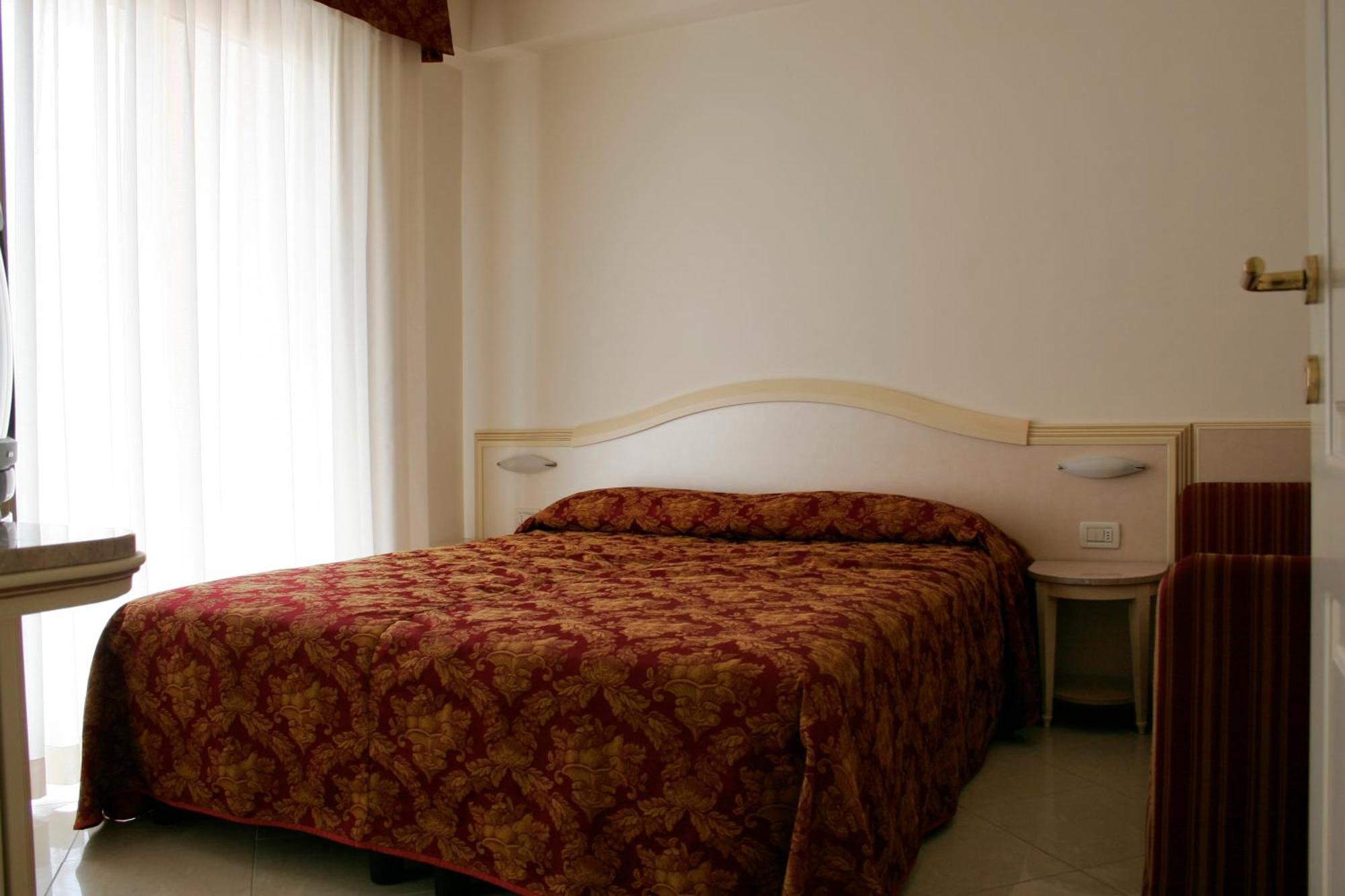 Residence Olimpo Rimini Ngoại thất bức ảnh